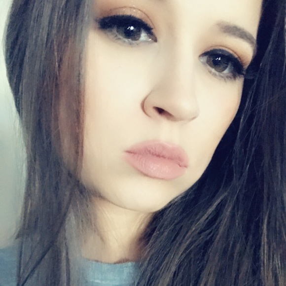 Meet your Posher, Charity - Picture 1 of 4